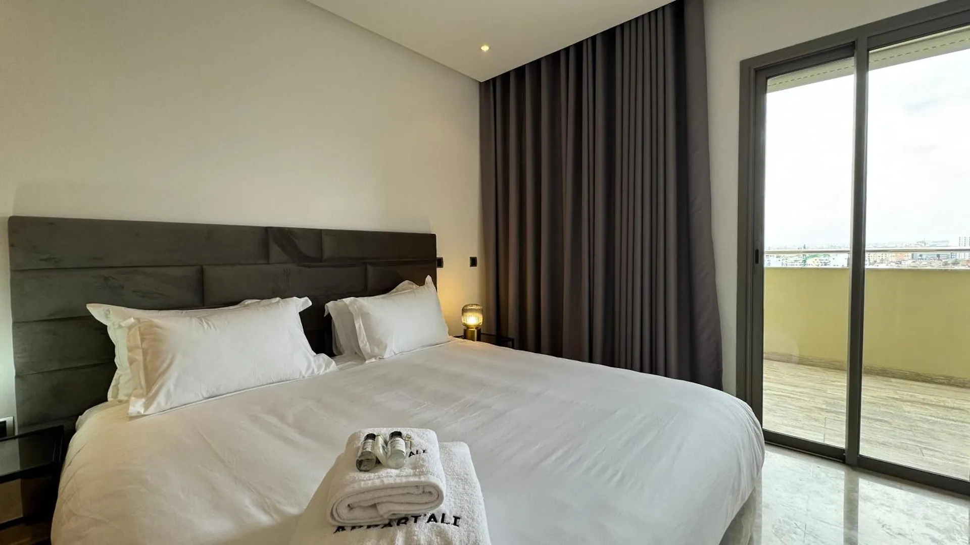 Penthouse View 2Br Terrace - Appartali Luxury Platform 카사블랑카 아파트